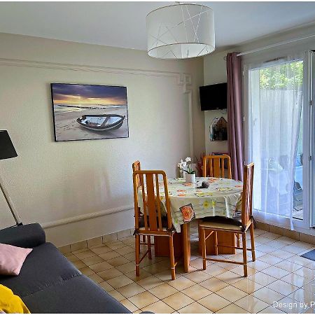 Cabourg, Appartement plain pied avec terrasse accès direct à la plage Esterno foto